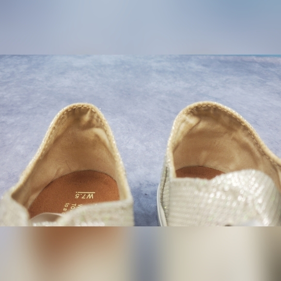 Toms Sparkle Gold Flat Comfy Woman Sneakers Size 7.5 - Picture 11 of 13